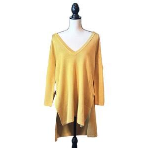Marla Wynne Deep V-Neck Golden Straw Pop-Over Sweater